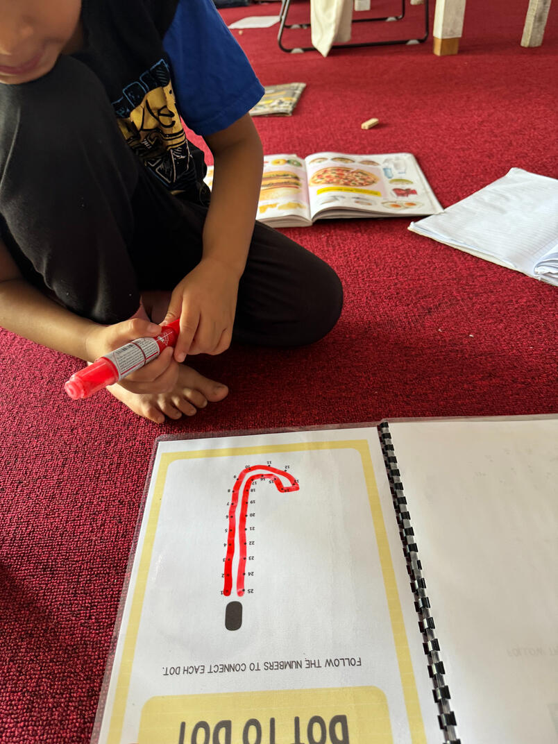 Kata-kata semangat untuk anak-anak. Anak-anak sedang membuat perbentangan untuk 3M dan STEAM, kelab emak ayah cakna anak pintar (KECAP) Malaysia Rohimah Mohamud